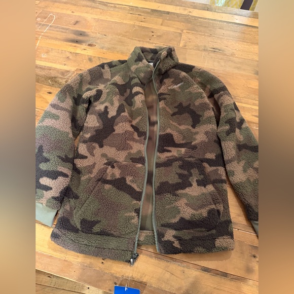 Columbia Other - Columbia Camo Fleece. Youth Large. NWT!